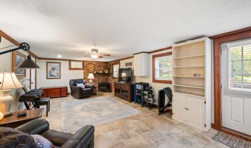 Photo #28 of 1228 Lakeview Drive, Lynchburg, VA 0.7 acres