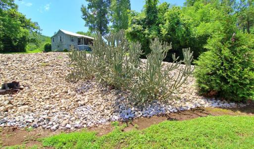 Photo #15 of 5977 James River Road, Gladstone, VA 5.9 acres