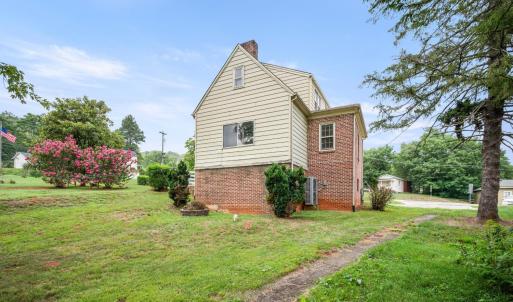 Photo #55 of 10697 James River Road, Shipman, VA 0.1 acres