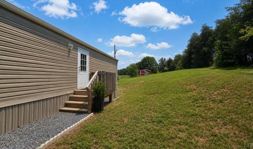 Photo #3 of 407 Daybreak Terrace, Hurt, VA 13.8 acres