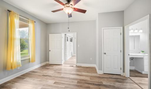 primary bedroom/en-suite