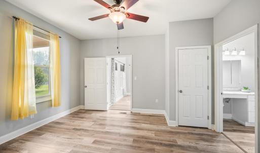 primary bedroom/en-suite