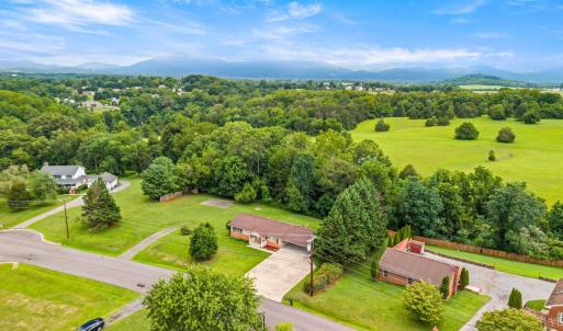Photo #39 of 4006 Oliver Street, Bedford, VA 0.3 acres