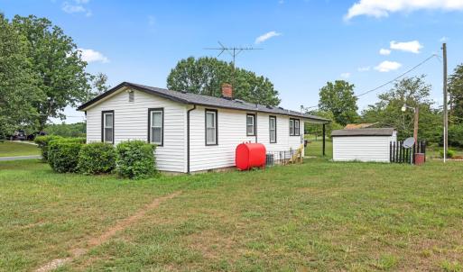 Photo #13 of 4126 Promise Land Road, Appomattox, VA 0.8 acres
