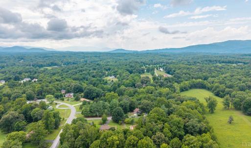 Photo #48 of 118 York Drive, Madison Heights, VA 0.9 acres