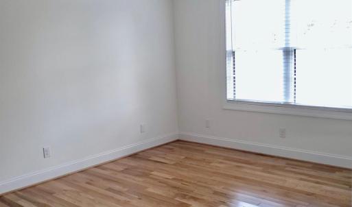 Oversized main bedroom