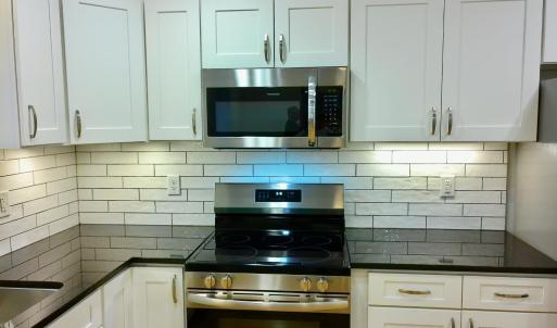 A ton of natural light, but so many lighted areas for beauty and functionality