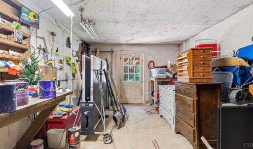 Photo #33 of 2305 Hawthorne Road, Lynchburg, VA 0.6 acres