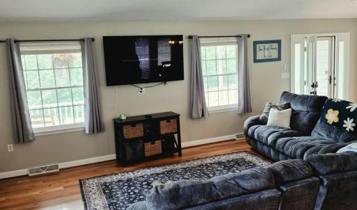 Photo #6 of 191 Erin Drive, Madison Heights, VA 0.8 acres