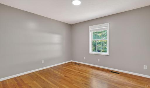 Photo #10 of 222 Holiday Lane, Lynchburg, VA 5.0 acres