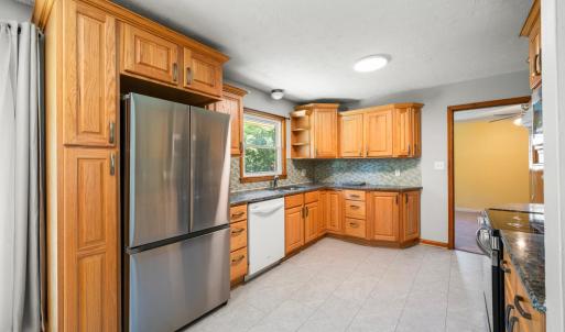 Photo #9 of 128 Lynview Drive, Lynchburg, VA 0.5 acres