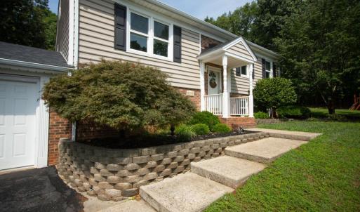 Photo #2 of 117 Amwood Place, Madison Heights, VA 1.2 acres