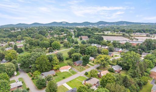 Photo #35 of 1608 Lynndale Place, Lynchburg, VA 0.3 acres