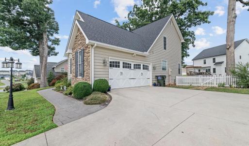 Photo #36 of 209 Davids Way, Evington, VA