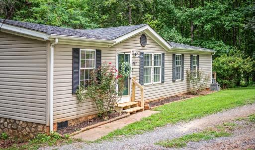 Photo #31 of 1097 Winn Drive, Moneta, VA 0.7 acres