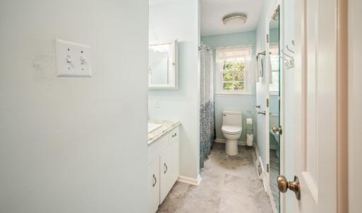 Photo #38 of 115 Stonehouse Drive, Lynchburg, VA 0.4 acres