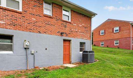 Photo #32 of 201 Westbriar Place, Madison Heights, VA 0.6 acres