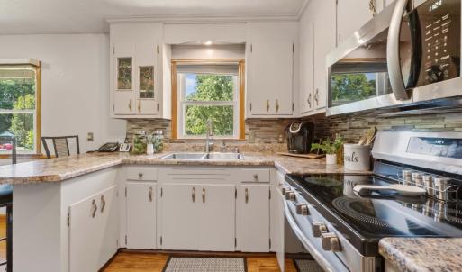 Photo #7 of 201 Westbriar Place, Madison Heights, VA 0.6 acres