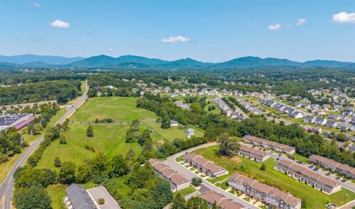 Photo #31 of 1066 Commonwealth Circle, Forest, VA 0.1 acres