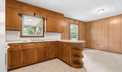Photo #10 of 1111 Roundtree Drive, Bedford, VA 0.4 acres