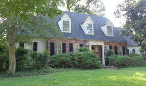 Photo #1 of 809 First Avenue, Farmville, VA 0.4 acres