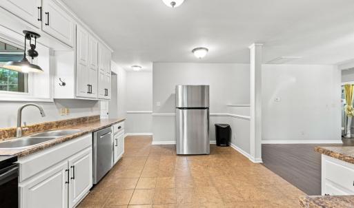 Photo #8 of 1082 Cedar Lane Court, Lynchburg, VA 1.1 acres