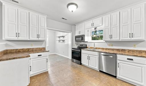 Photo #2 of 1082 Cedar Lane Court, Lynchburg, VA 1.1 acres