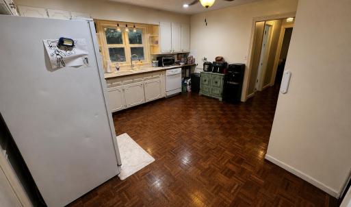 Photo #10 of 2122 Laurel Lane, Altavista, VA 0.6 acres