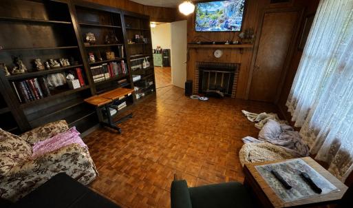 Photo #15 of 2122 Laurel Lane, Altavista, VA 0.6 acres