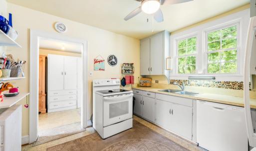 Photo #16 of 1231 Oakwood Street, Bedford, VA 1.8 acres