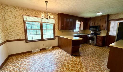 Photo #6 of 18 White Pine Drive, Lynchburg, VA 0.5 acres