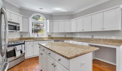 Photo #10 of 7706 Hollins Court Circle, Roanoke, VA 0.4 acres
