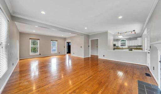 Photo #22 of 7706 Hollins Court Circle, Roanoke, VA 0.4 acres