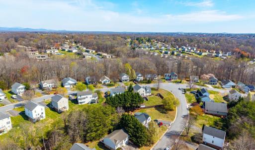Photo #30 of 340 Blackhawke Drive, Lynchburg, VA 0.2 acres