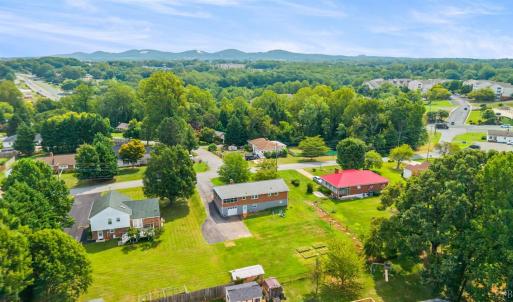 Photo #35 of 2002 Roundelay Road, Lynchburg, VA 0.4 acres