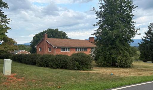 Photo #16 of 1729 Oakwood Street, Bedford, VA 0.7 acres