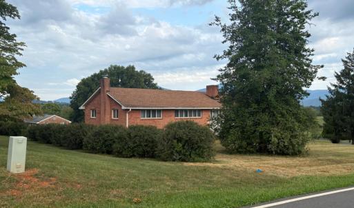 Photo #15 of 1729 Oakwood Street, Bedford, VA 0.7 acres