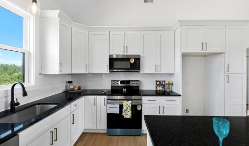 Photo #13 of 203 Fox Hall Drive, Amherst, VA 1.0 acres