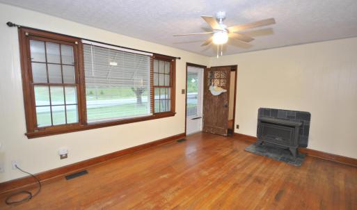 Photo #4 of 17817 Leesville Road, Evington, VA 1.2 acres