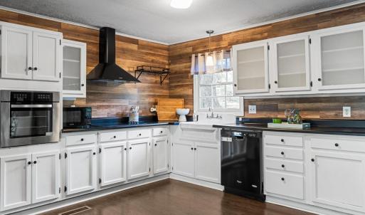 Photo #3 of 533 Timberlake Drive, Lynchburg, VA 0.4 acres