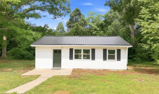 Photo #1 of 6451 Old Courthouse Road, Appomattox, VA 5.5 acres