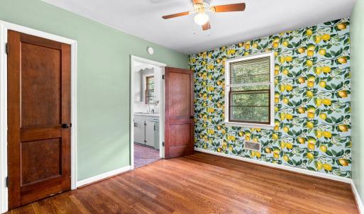 Photo #17 of 706 Crestwood Circle, Lynchburg, VA 0.2 acres