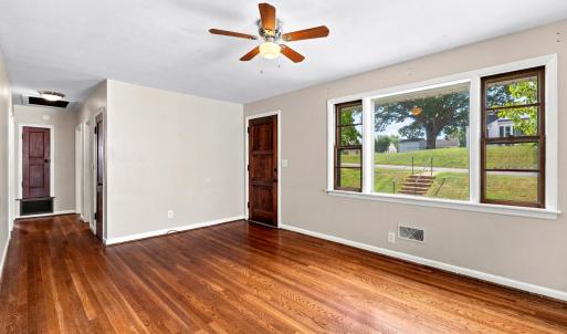 Photo #12 of 706 Crestwood Circle, Lynchburg, VA 0.2 acres