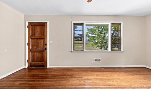 Photo #3 of 706 Crestwood Circle, Lynchburg, VA 0.2 acres