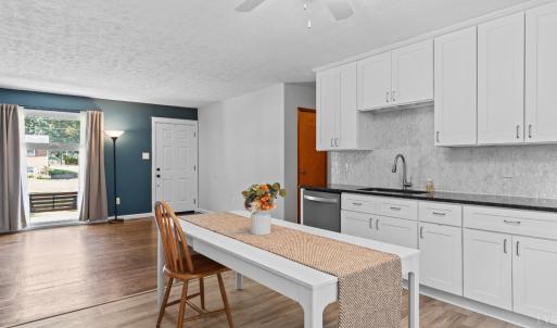 Photo #7 of 427 Woodland Circle, Lynchburg, VA 0.6 acres