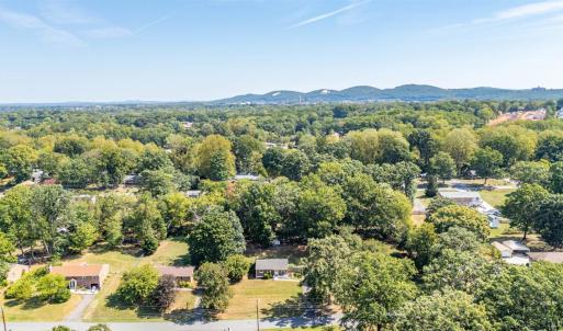 Photo #30 of 427 Woodland Circle, Lynchburg, VA 0.6 acres