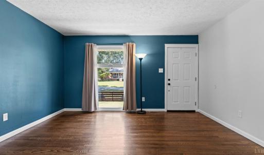 Photo #5 of 427 Woodland Circle, Lynchburg, VA 0.6 acres