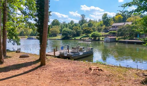 Photo #3 of 2070 Timberlake Drive, Lynchburg, VA 0.4 acres