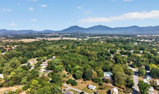 Photo #21 of 804 Randolph Street, Bedford, VA