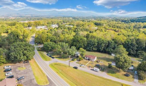 Photo #14 of 1016 Greenfield Road, Bedford, VA 0.5 acres